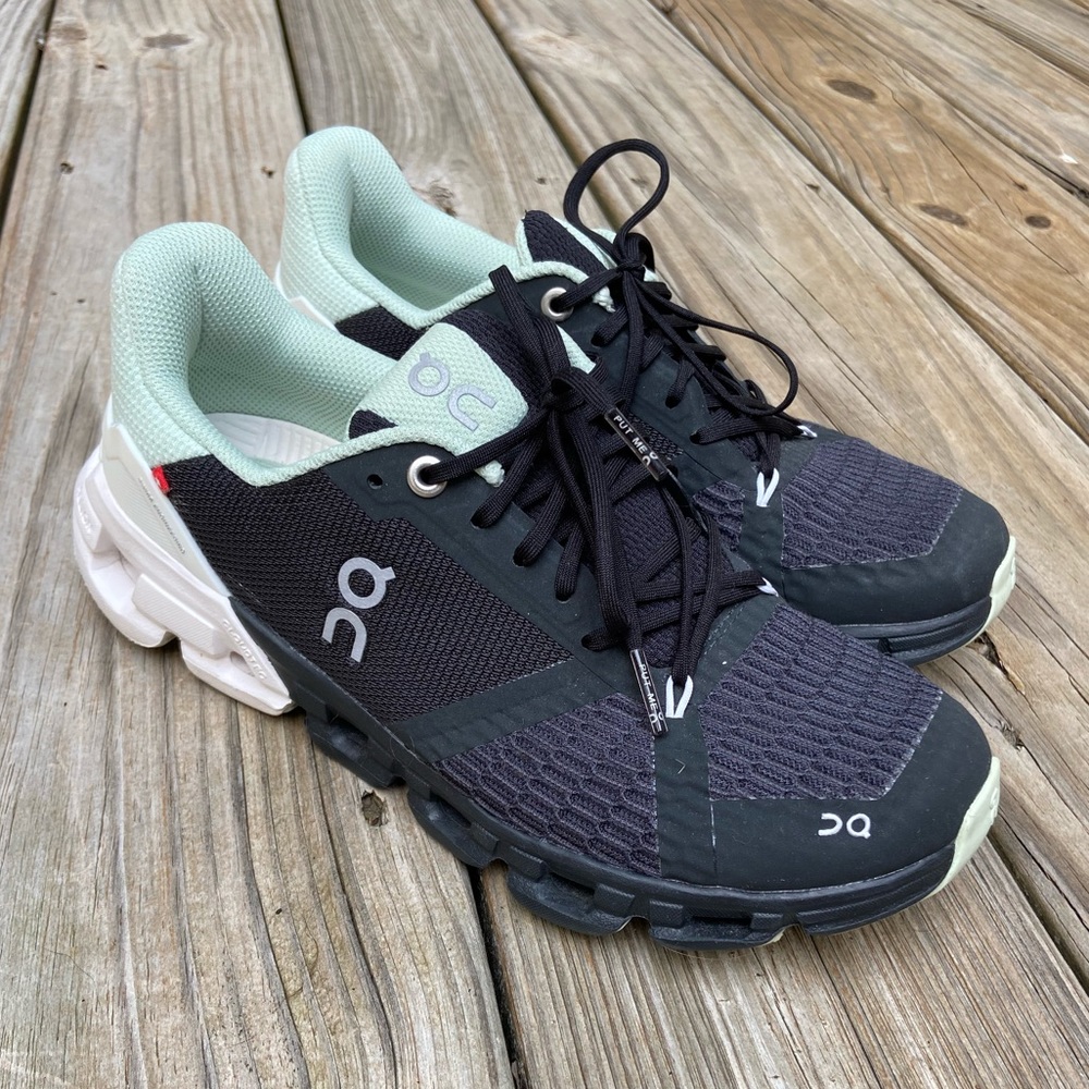 OnCloud Cloudflyer running shoes